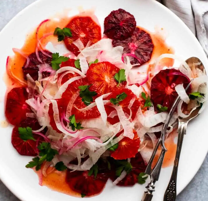 ❣ or ☠ Blood Tomato Salad: The dark vinaigrette dressing topping this salad draws out the flavors of each fresh vegetable without overpowering them. Unless you have poured too much on, that is. (Which Chef Milo has not, thank you.)